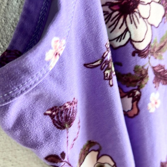 RUE21 | 🌸💜 Floral Print Soft Stretchy Tank Top - Picture 4 of 6